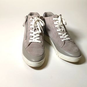 EUC Naturalizer Midtop Sneakers
